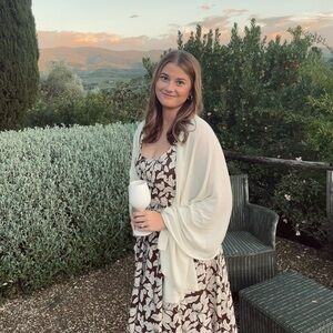 Meet your Posher, Cara